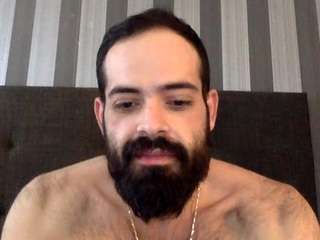 gucciyoshy Live Webcam on CamSoda
