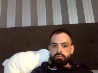 gucciyoshy's Live Sex Cam Show
