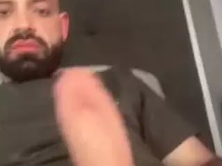 gucciyoshy's Live Sex Cam Show