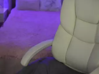 SilverrMoon's Live Sex Cam Show