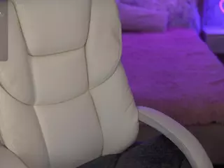 SilverrMoon's Live Sex Cam Show