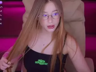 SilverrMoon's Live Sex Cam Show