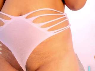 alina-chapman Live Webcam on CamSoda