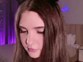 EvaBunnyrot's Live Sex Cam Show