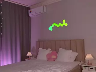 EvaBunnyrot's Live Sex Cam Show