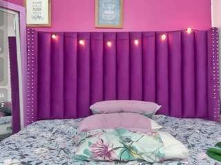 innocenthazel live cam profile