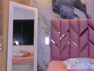 innocenthazel webcam model