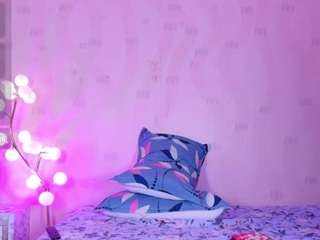 innocenthazel webcam model