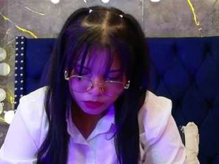 innocenthazel live webcam show