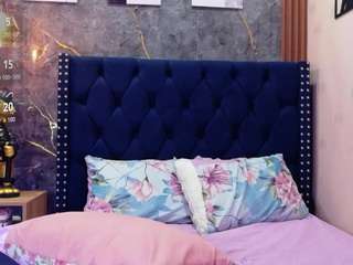 innocenthazel live webcam show