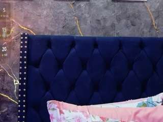 innocenthazel live webcam show