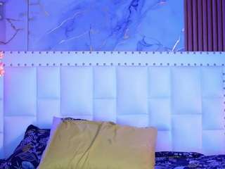 innocenthazel live cam preview