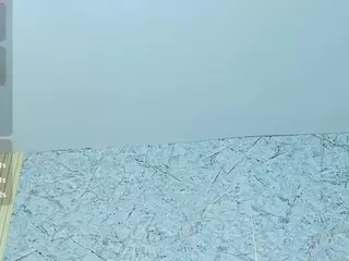 innocenthazel's Live Sex Cam Show