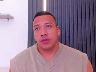  max-turner1 chat room