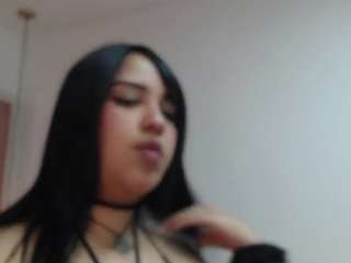 nina-passionf live webcam show