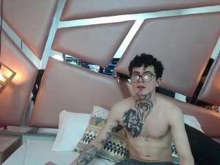 nina-passionf live webcam show