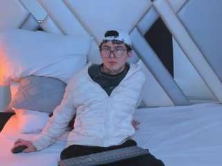 Nina-Passionf live webcam show