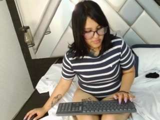 Nina-Passionf live webcam show