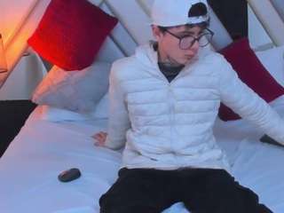 Nina-Passionf on CamSoda