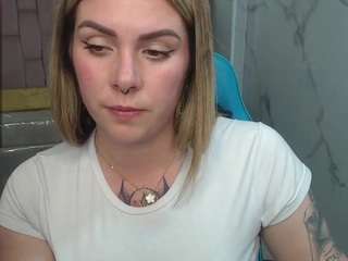 Live cam show with PAULASMALLTITS