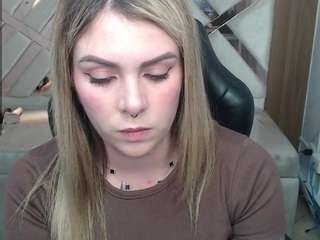 Live cam show with PAULASMALLTITS