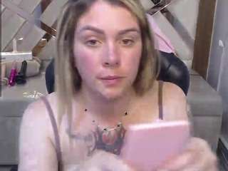 PAULASMALLTITS live webcam show