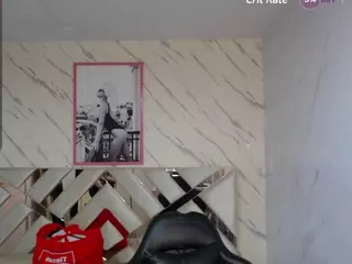 PAULASMALLTITS's Live Sex Cam Show