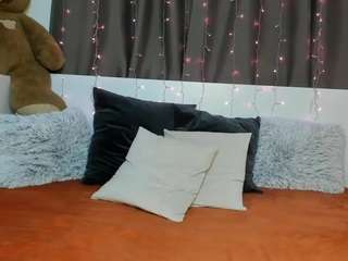 SashaSkyX live cam preview