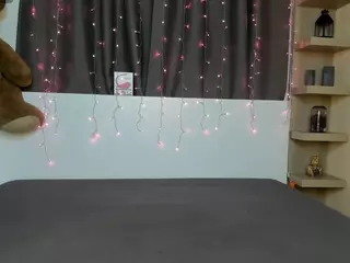 SashaSkyX's Live Sex Cam Show