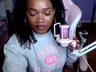 strawberrychub webcam