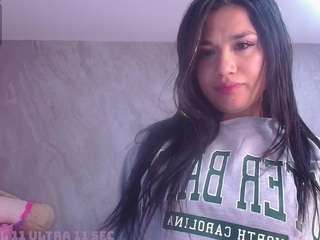 violetta-jhonsson-v's CamSoda show and profile