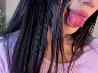 violetta-jhonsson-v's CamSoda show and profile