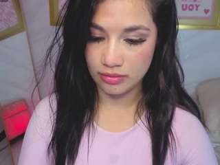 violetta-jhonsson-v's CamSoda show and profile