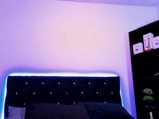yulianademon66's live room