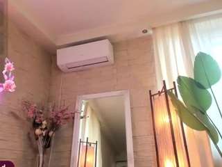 bella-posh Live Webcam on CamSoda