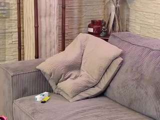 Bella-Posh live cam preview