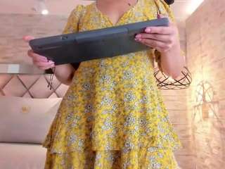 celene-midnight's CamSoda show and profile