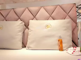Celene-Midnight's Live Sex Cam Show