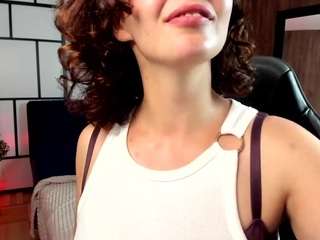CurlyVixen