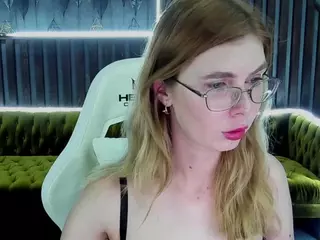 LilyFoxyy's Live Sex Cam Show