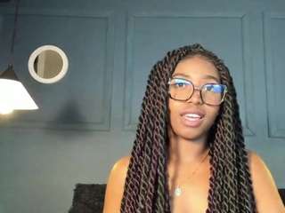 niicolee-brownn webcam