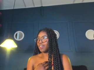 niicolee-brownn webcam