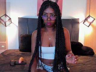 niicolee-brownn webcam