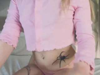 quennabattersby Live Webcam on CamSoda