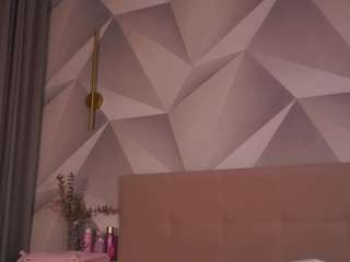 quennabattersby's CamSoda show and profile