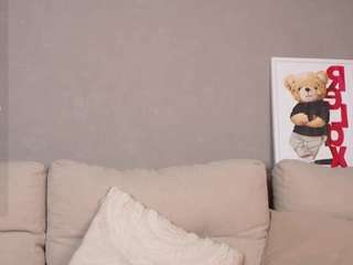 Live cam show with Lina