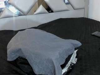 nahomii-hill's CamSoda show and profile