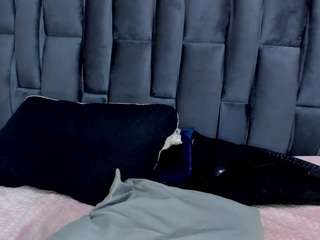 nahomii-hill Live Webcam on CamSoda