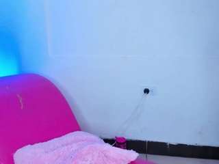 stud-burningdelu... Live Webcam on CamSoda