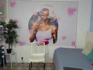 maylin-horny19 Brown live webcam